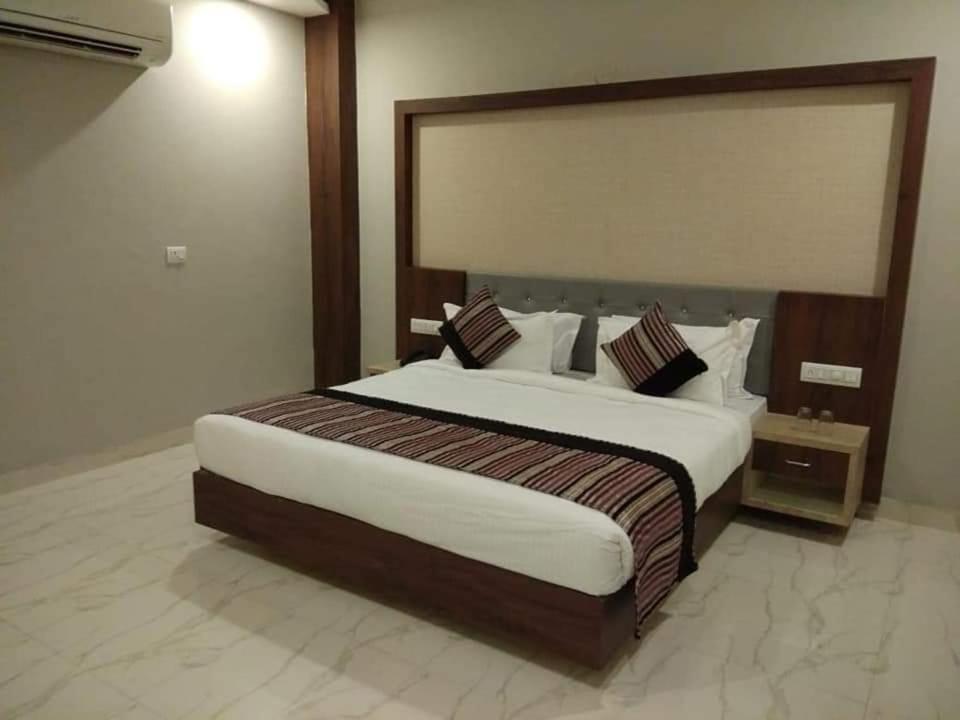 Hotel Hill Vista Udaipur Esterno foto
